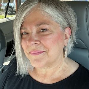 Meet your Posher, Debra